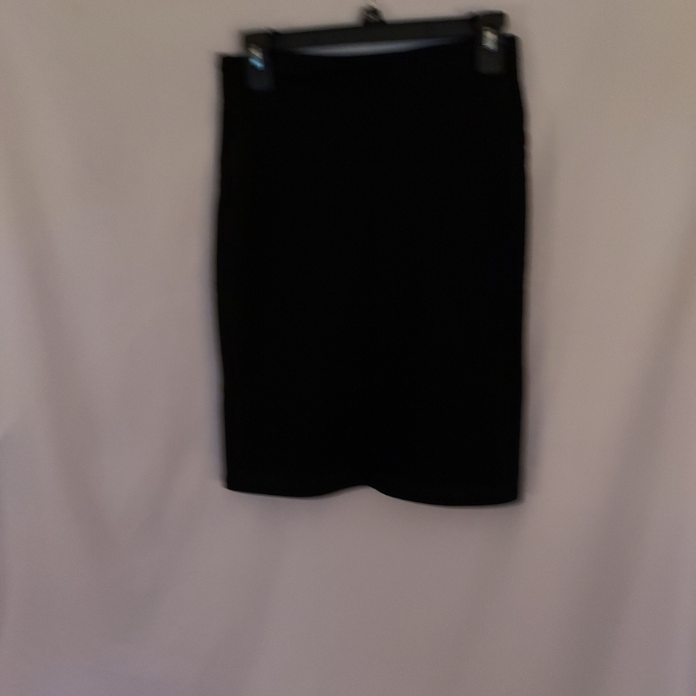 Womans Black Skirt - Picture 3 of 5